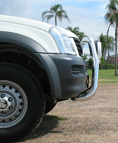 holden rodeo nudge bar